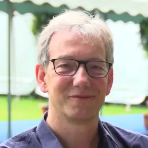 Dr Peter Borchmann