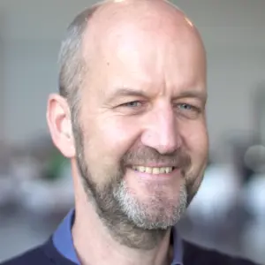 Dr Peter Valk